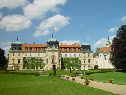 Hotel Kolonie Krivoklat Exterior photo